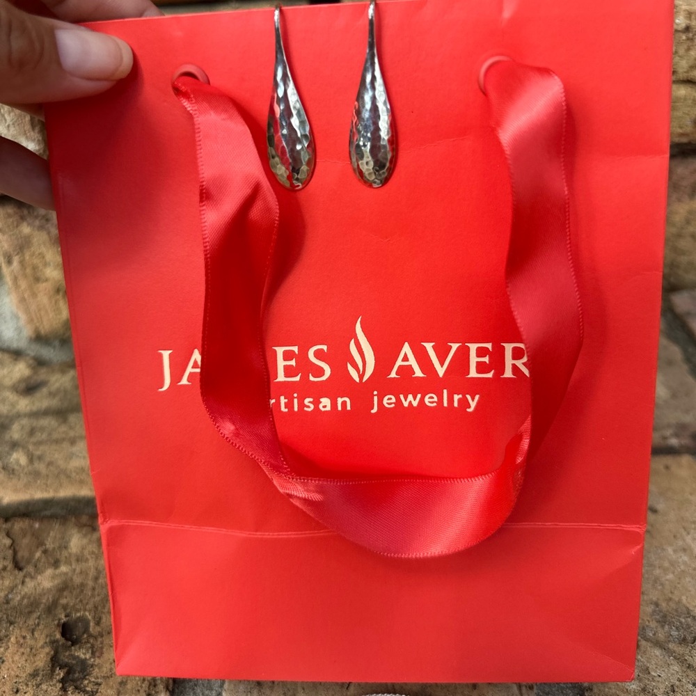 *RETIRED * James Avery‎ RARE Hammered Dome Tear Drop Earrings